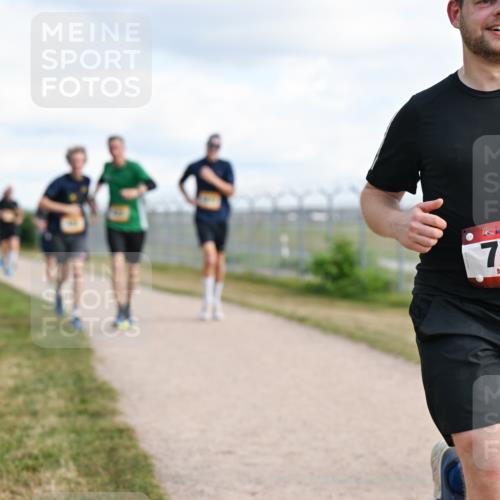 14.09.2025 - Airport Race Dr. Thomas Lammeyer http://msf.ph/oto/8875013 14.09.2025 12:19:45 Laufen 47, 752 meine-sportfotos.de