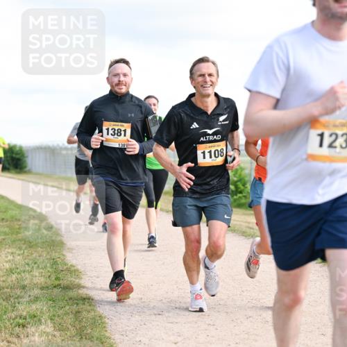 14.09.2025 - Airport Race Dr. Thomas Lammeyer http://msf.ph/oto/8875180 14.09.2025 12:19:58 Laufen 1381, 138, 1108, 1230 meine-sportfotos.de