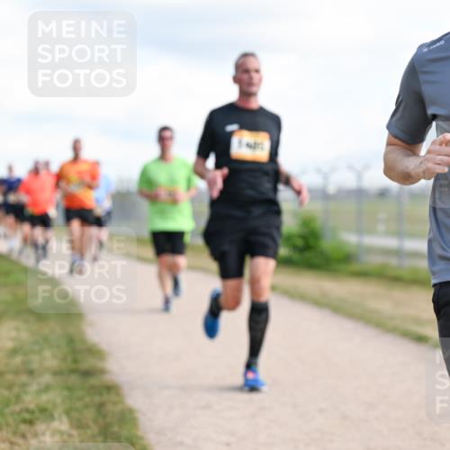 14.09.2025 - Airport Race Dr. Thomas Lammeyer http://msf.ph/oto/8875368 14.09.2025 12:20:11 Laufen 8, 42, 8, 1122 meine-sportfotos.de