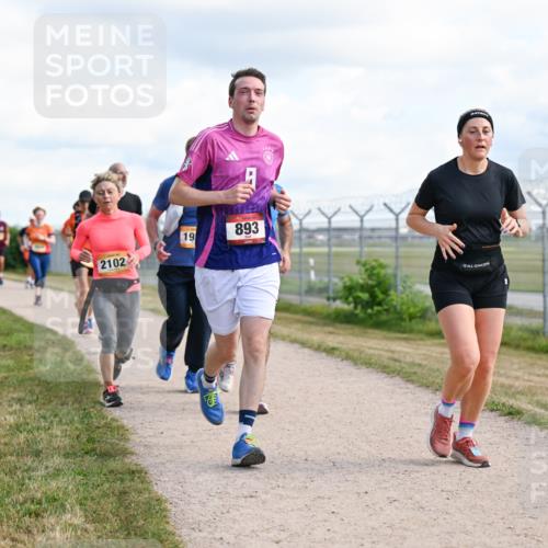 14.09.2025 - Airport Race Dr. Thomas Lammeyer http://msf.ph/oto/8875553 14.09.2025 12:20:23 Laufen 2102, 19, 893 meine-sportfotos.de