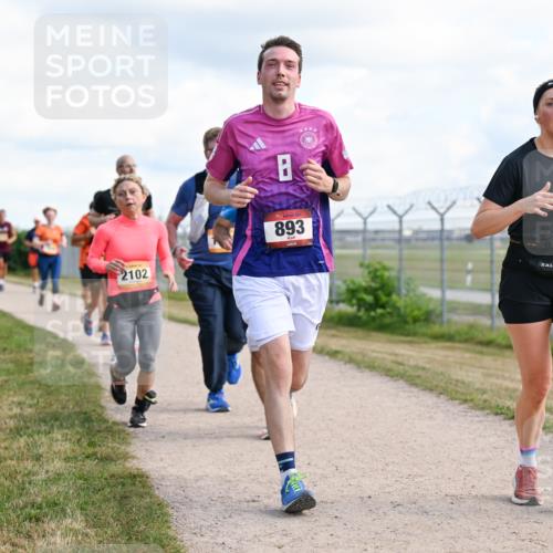 14.09.2025 - Airport Race Dr. Thomas Lammeyer http://msf.ph/oto/8875564 14.09.2025 12:20:24 Laufen 2102, 893 meine-sportfotos.de