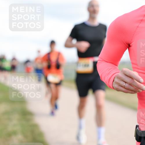 14.09.2025 - Airport Race Dr. Thomas Lammeyer http://msf.ph/oto/8875607 14.09.2025 12:20:27 Laufen 2025, 42, 21 meine-sportfotos.de