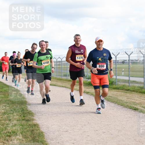 14.09.2025 - Airport Race Dr. Thomas Lammeyer http://msf.ph/oto/8875704 14.09.2025 12:20:32 Laufen 652, 419, 4182, 1378, 899 meine-sportfotos.de