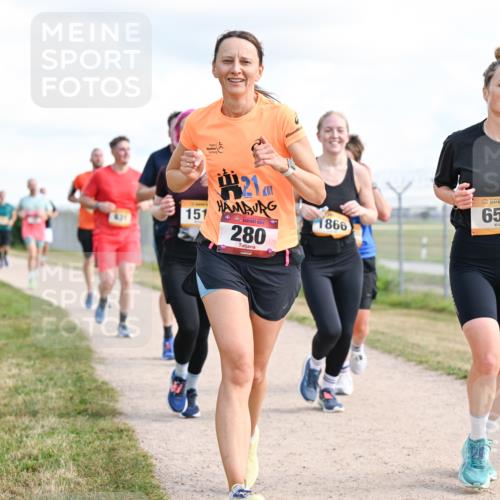 14.09.2025 - Airport Race Dr. Thomas Lammeyer http://msf.ph/oto/8875810 14.09.2025 12:20:37 Laufen 151, 21, 280, 866, 652 meine-sportfotos.de