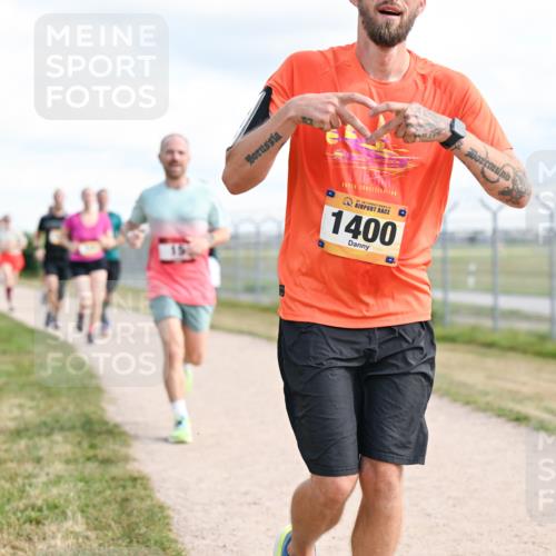 14.09.2025 - Airport Race Dr. Thomas Lammeyer http://msf.ph/oto/8875882 14.09.2025 12:20:42 Laufen 42, 1400 meine-sportfotos.de