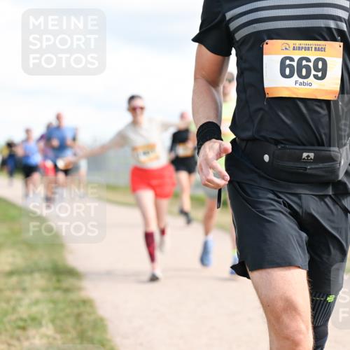 14.09.2025 - Airport Race Dr. Thomas Lammeyer http://msf.ph/oto/8875996 14.09.2025 12:20:48 Laufen 42, 669 meine-sportfotos.de