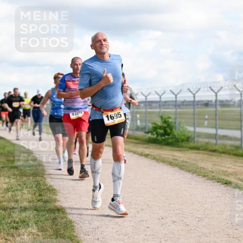 14.09.2025 - Airport Race Dr. Thomas Lammeyer http://msf.ph/oto/8876055 14.09.2025 12:20:51 Laufen 4209, 1695 meine-sportfotos.de
