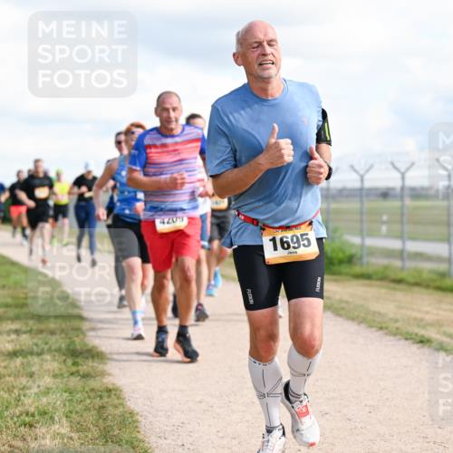 14.09.2025 - Airport Race Dr. Thomas Lammeyer http://msf.ph/oto/8876069 14.09.2025 12:20:52 Laufen 4209, 1695 meine-sportfotos.de
