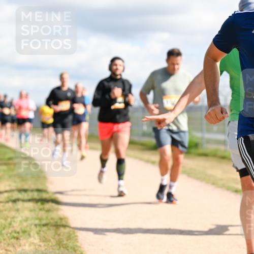 14.09.2025 - Airport Race Dr. Thomas Lammeyer http://msf.ph/oto/8876197 14.09.2025 12:21:00 Laufen 42, 2126 meine-sportfotos.de