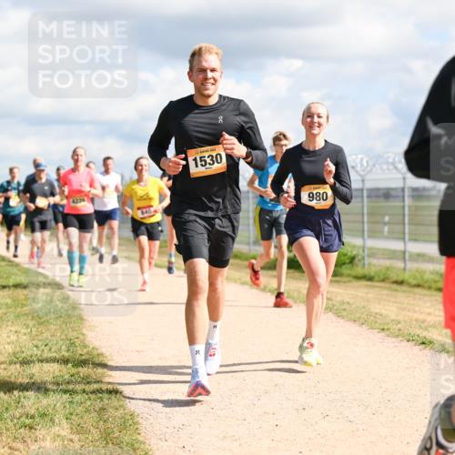 14.09.2025 - Airport Race Dr. Thomas Lammeyer http://msf.ph/oto/8876236 14.09.2025 12:21:03 Laufen 840, 8, 50, 1530, 980 meine-sportfotos.de