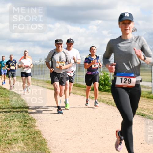 14.09.2025 - Airport Race Dr. Thomas Lammeyer http://msf.ph/oto/8876421 14.09.2025 12:21:14 Laufen 1120, 677, 833, 129 meine-sportfotos.de