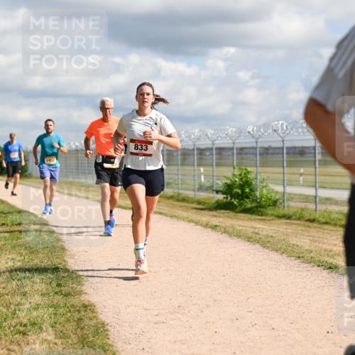 14.09.2025 - Airport Race Dr. Thomas Lammeyer http://msf.ph/oto/8876466 14.09.2025 12:21:16 Laufen 833, 1958 meine-sportfotos.de