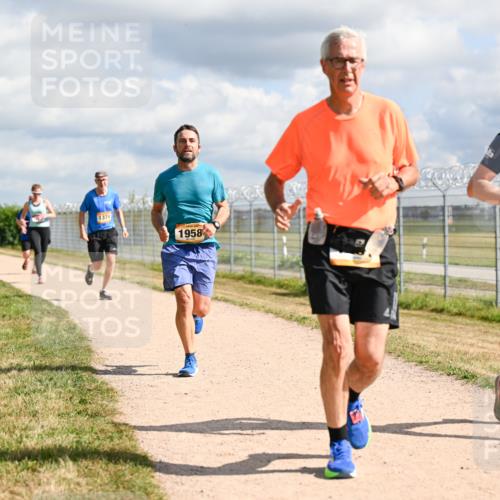14.09.2025 - Airport Race Dr. Thomas Lammeyer http://msf.ph/oto/8876518 14.09.2025 12:21:19 Laufen 1374, 36, 1958 meine-sportfotos.de
