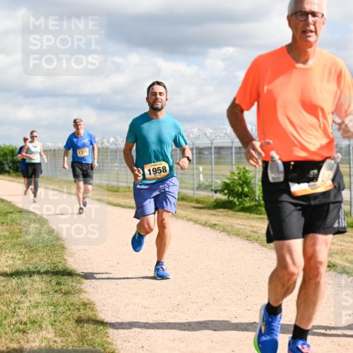 14.09.2025 - Airport Race Dr. Thomas Lammeyer http://msf.ph/oto/8876523 14.09.2025 12:21:20 Laufen 1374, 1958 meine-sportfotos.de