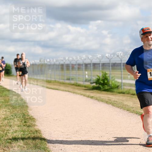 14.09.2025 - Airport Race Dr. Thomas Lammeyer http://msf.ph/oto/8876628 14.09.2025 12:21:28 Laufen 238, 711, 100 meine-sportfotos.de