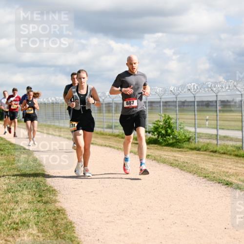 14.09.2025 - Airport Race Dr. Thomas Lammeyer http://msf.ph/oto/8876636 14.09.2025 12:21:31 Laufen 131, 887 meine-sportfotos.de