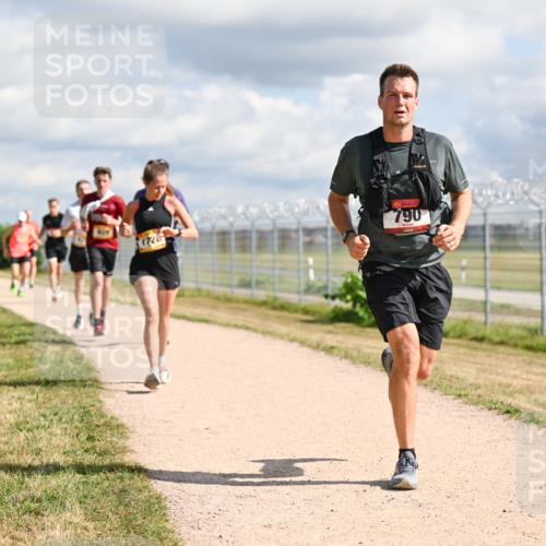 14.09.2025 - Airport Race Dr. Thomas Lammeyer http://msf.ph/oto/8876687 14.09.2025 12:21:34 Laufen 1728, 790 meine-sportfotos.de