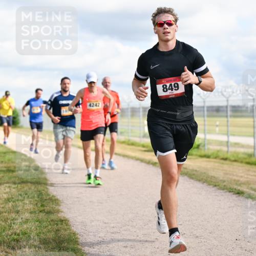 14.09.2025 - Airport Race Dr. Thomas Lammeyer http://msf.ph/oto/8876811 14.09.2025 12:21:41 Laufen 4242, 849 meine-sportfotos.de