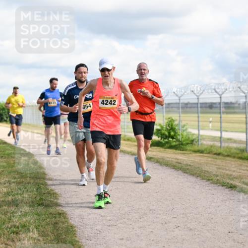 14.09.2025 - Airport Race Dr. Thomas Lammeyer http://msf.ph/oto/8876828 14.09.2025 12:21:42 Laufen 4139, 24, 854, 4242 meine-sportfotos.de