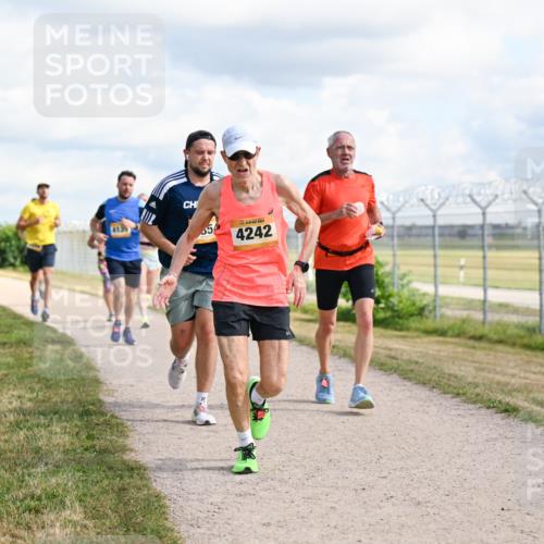 14.09.2025 - Airport Race Dr. Thomas Lammeyer http://msf.ph/oto/8876834 14.09.2025 12:21:43 Laufen 4242 meine-sportfotos.de