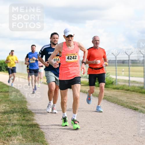 14.09.2025 - Airport Race Dr. Thomas Lammeyer http://msf.ph/oto/8876837 14.09.2025 12:21:43 Laufen 4199, 2, 854, 4242 meine-sportfotos.de