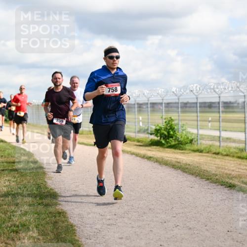 14.09.2025 - Airport Race Dr. Thomas Lammeyer http://msf.ph/oto/8876920 14.09.2025 12:21:52 Laufen 259, 189, 758 meine-sportfotos.de