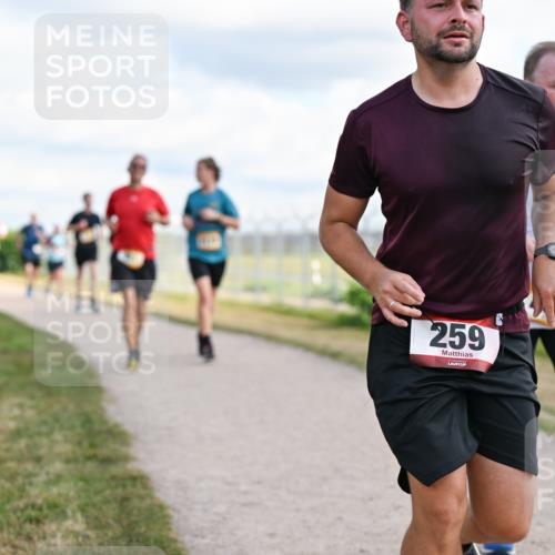 14.09.2025 - Airport Race Dr. Thomas Lammeyer http://msf.ph/oto/8876940 14.09.2025 12:21:56 Laufen 259 meine-sportfotos.de