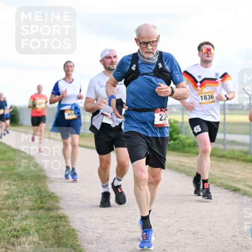 14.09.2025 - Airport Race Dr. Thomas Lammeyer http://msf.ph/oto/8876997 14.09.2025 12:22:05 Laufen 658, 23, 45, 1836, 863 meine-sportfotos.de