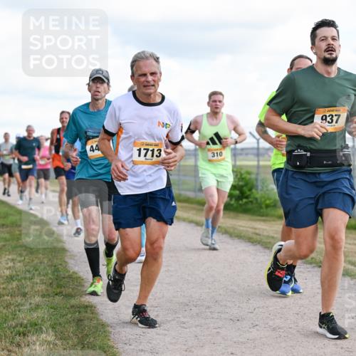 14.09.2025 - Airport Race Dr. Thomas Lammeyer http://msf.ph/oto/8877133 14.09.2025 12:22:28 Laufen 44, 1713, 310, 937 meine-sportfotos.de