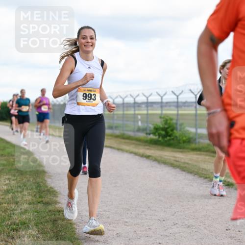 14.09.2025 - Airport Race Dr. Thomas Lammeyer http://msf.ph/oto/8877213 14.09.2025 12:22:40 Laufen 993, 977 meine-sportfotos.de