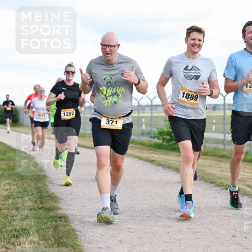 14.09.2025 - Airport Race Dr. Thomas Lammeyer http://msf.ph/oto/8877304 14.09.2025 12:22:56 Laufen 10, 1889, 4215, 1202, 371, 1222 meine-sportfotos.de