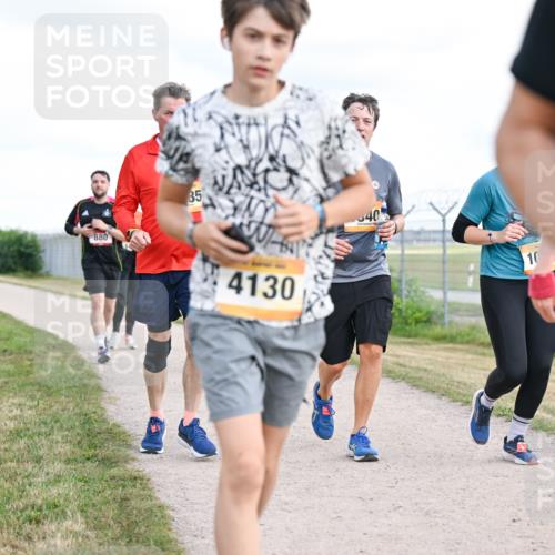 14.09.2025 - Airport Race Dr. Thomas Lammeyer http://msf.ph/oto/8877485 14.09.2025 12:23:28 Laufen 880, 85, 4130, 40, 10 meine-sportfotos.de