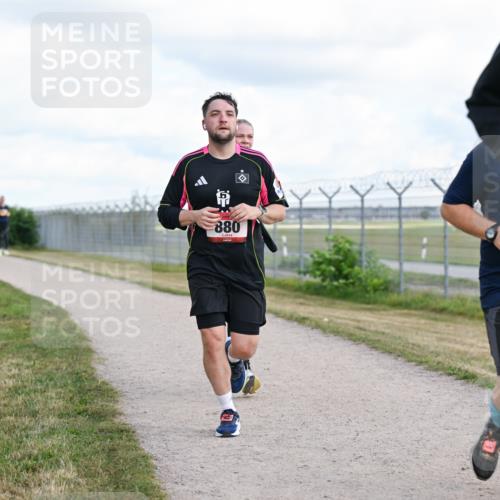 14.09.2025 - Airport Race Dr. Thomas Lammeyer http://msf.ph/oto/8877504 14.09.2025 12:23:31 Laufen 880, 14 meine-sportfotos.de