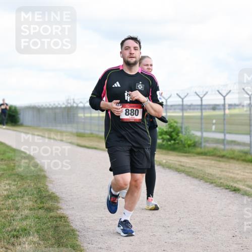 14.09.2025 - Airport Race Dr. Thomas Lammeyer http://msf.ph/oto/8877507 14.09.2025 12:23:31 Laufen 880 meine-sportfotos.de