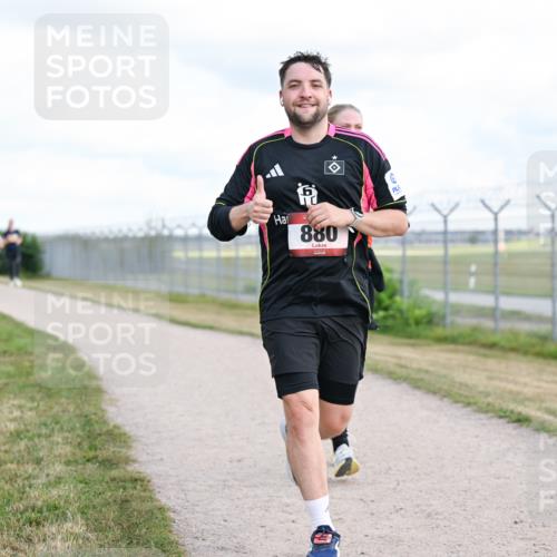 14.09.2025 - Airport Race Dr. Thomas Lammeyer http://msf.ph/oto/8877509 14.09.2025 12:23:31 Laufen 880 meine-sportfotos.de