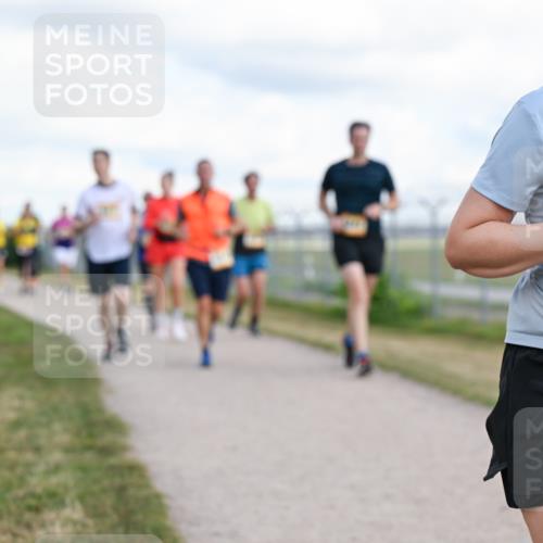 14.09.2025 - Airport Race Dr. Thomas Lammeyer http://msf.ph/oto/8877553 14.09.2025 12:23:45 Laufen 42, 153 meine-sportfotos.de