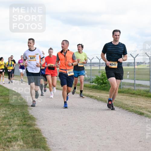 14.09.2025 - Airport Race Dr. Thomas Lammeyer http://msf.ph/oto/8877557 14.09.2025 12:23:46 Laufen 947, 026, 4145, 4054, 4241 meine-sportfotos.de