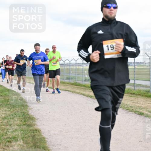 14.09.2025 - Airport Race Dr. Thomas Lammeyer http://msf.ph/oto/8877728 14.09.2025 12:24:12 Laufen 2116, 2156, 2167, 19 meine-sportfotos.de