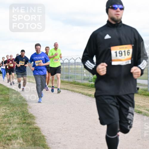 14.09.2025 - Airport Race Dr. Thomas Lammeyer http://msf.ph/oto/8877729 14.09.2025 12:24:12 Laufen 2116, 2156, 189, 2167, 1916 meine-sportfotos.de