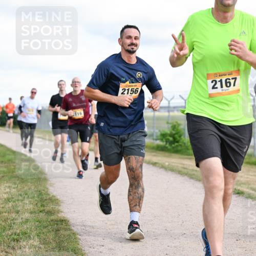 14.09.2025 - Airport Race Dr. Thomas Lammeyer http://msf.ph/oto/8877758 14.09.2025 12:24:16 Laufen 2116, 2156, 2167, 637 meine-sportfotos.de