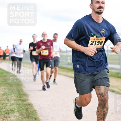 14.09.2025 - Airport Race Dr. Thomas Lammeyer http://msf.ph/oto/8877764 14.09.2025 12:24:17 Laufen 2110, 2156 meine-sportfotos.de