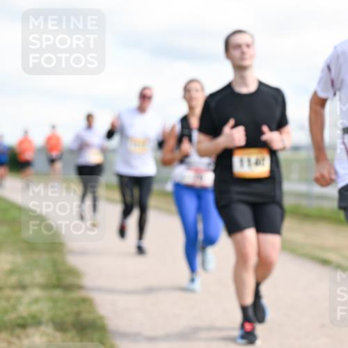 14.09.2025 - Airport Race Dr. Thomas Lammeyer http://msf.ph/oto/8877783 14.09.2025 12:24:20 Laufen 1141 meine-sportfotos.de