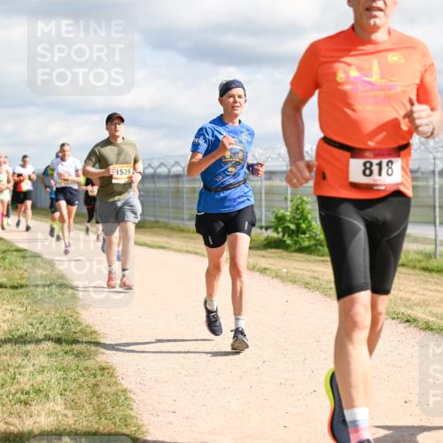 14.09.2025 - Airport Race Dr. Thomas Lammeyer http://msf.ph/oto/8877820 14.09.2025 12:24:28 Laufen 818, 1539, 81 meine-sportfotos.de