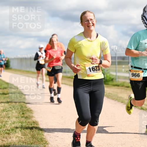 14.09.2025 - Airport Race Dr. Thomas Lammeyer http://msf.ph/oto/8877898 14.09.2025 12:24:41 Laufen 1623, 966 meine-sportfotos.de