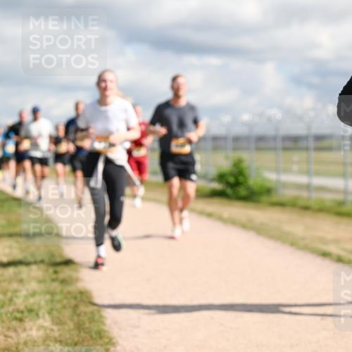 14.09.2025 - Airport Race Dr. Thomas Lammeyer http://msf.ph/oto/8878055 14.09.2025 12:25:07 Laufen 42, 3 meine-sportfotos.de