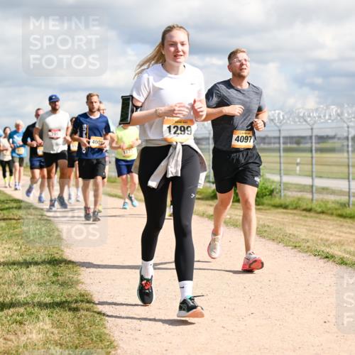 14.09.2025 - Airport Race Dr. Thomas Lammeyer http://msf.ph/oto/8878063 14.09.2025 12:25:08 Laufen 701, 400, 1299, 4097 meine-sportfotos.de