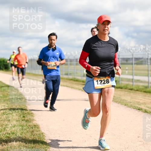 14.09.2025 - Airport Race Dr. Thomas Lammeyer http://msf.ph/oto/8878165 14.09.2025 12:25:20 Laufen 2039, 1228 meine-sportfotos.de