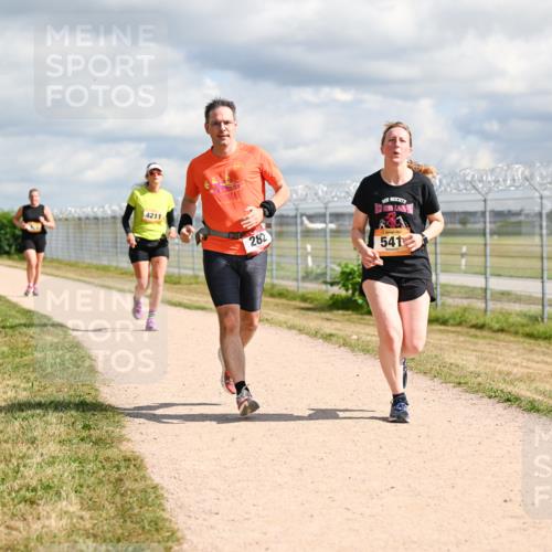 14.09.2025 - Airport Race Dr. Thomas Lammeyer http://msf.ph/oto/8878191 14.09.2025 12:25:23 Laufen 4211, 282, 541 meine-sportfotos.de