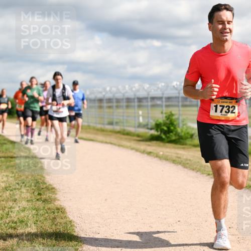 14.09.2025 - Airport Race Dr. Thomas Lammeyer http://msf.ph/oto/8878253 14.09.2025 12:25:33 Laufen 1732 meine-sportfotos.de