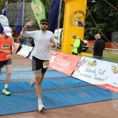 14.09.2025 - Airport Race Strokosch-Dieckow http://msf.ph/oto/8878328 14.09.2025 12:37:41 Ziel 148, 315, 817, 818, 890, 946, 996, 998, 1198, 1222, 1403, 1682, 1889, 2106, 4242 meine-sportfotos.de